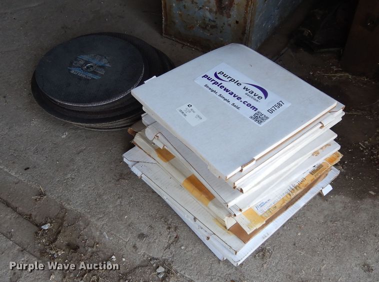 image for item DI7587 Approximately 48 cut-off wheels