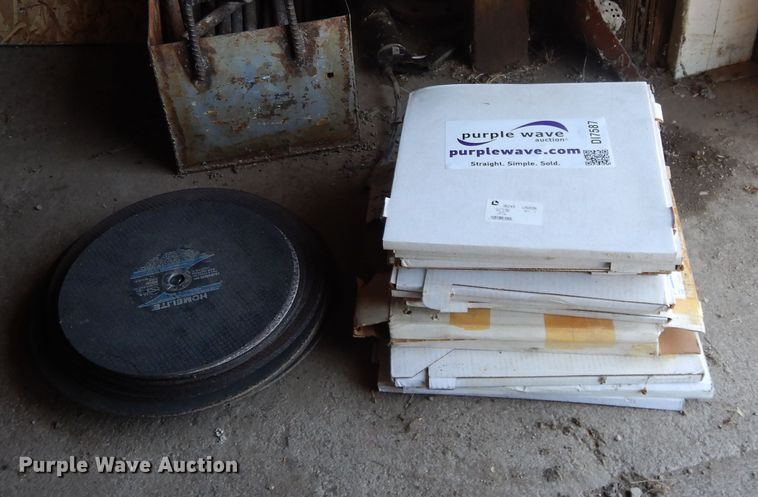 image for item DI7587 Approximately 48 cut-off wheels