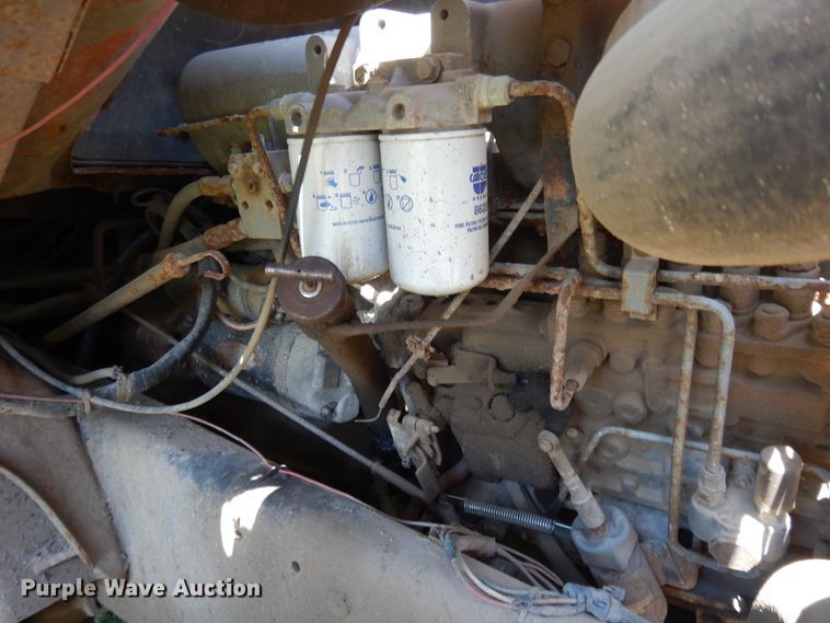 image for item DI7588 1989 Ford L8000  dump truck