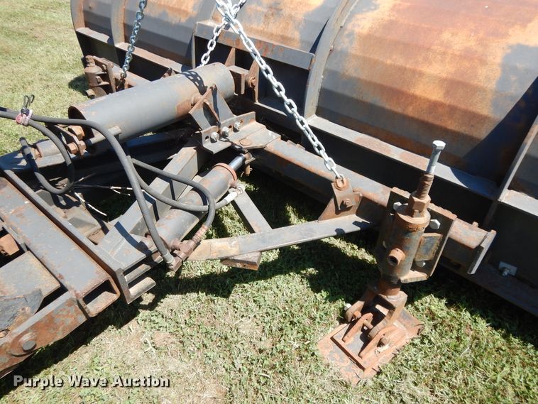 image for item DI7588 1989 Ford L8000  dump truck