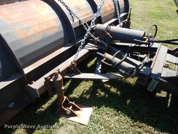 image for item DI7588 1989 Ford L8000  dump truck