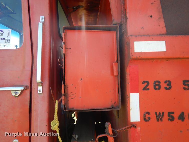 image for item DI7588 1989 Ford L8000  dump truck