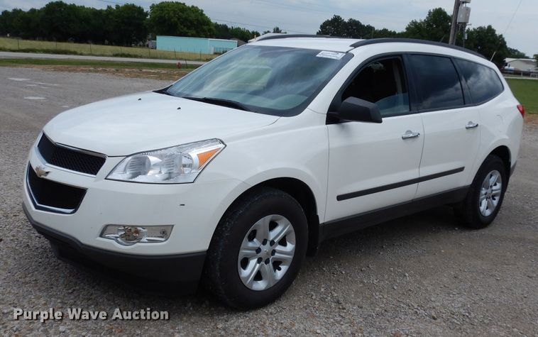 image for item DJ4299 2012 Chevrolet Traverse LS  SUV