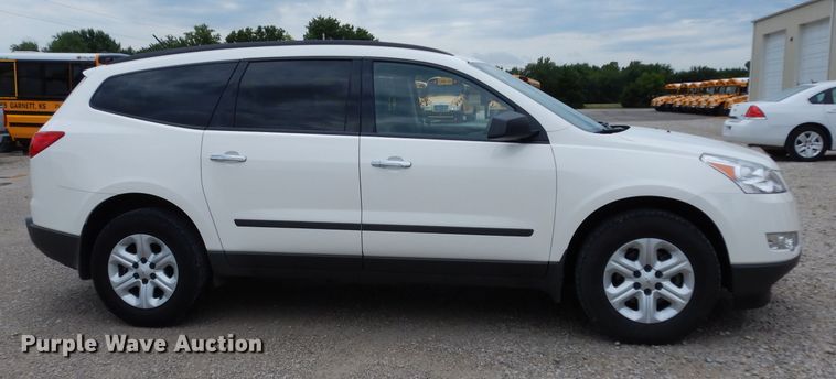 image for item DJ4299 2012 Chevrolet Traverse LS  SUV