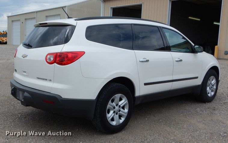 image for item DJ4299 2012 Chevrolet Traverse LS  SUV