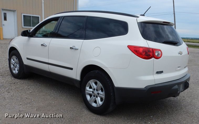 image for item DJ4299 2012 Chevrolet Traverse LS  SUV