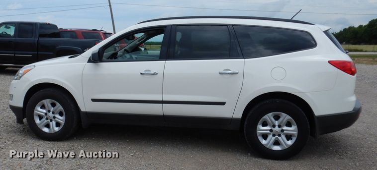 image for item DJ4299 2012 Chevrolet Traverse LS  SUV