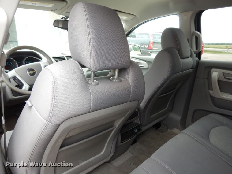 image for item DJ4299 2012 Chevrolet Traverse LS  SUV
