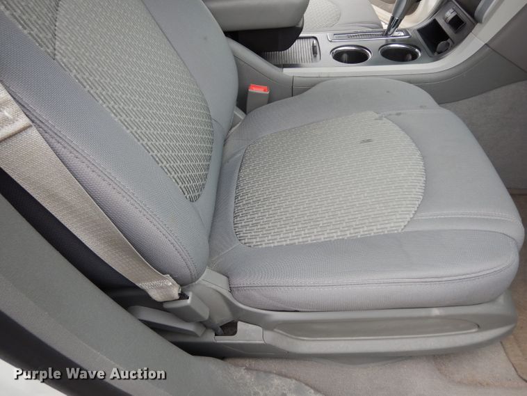 image for item DJ4299 2012 Chevrolet Traverse LS  SUV