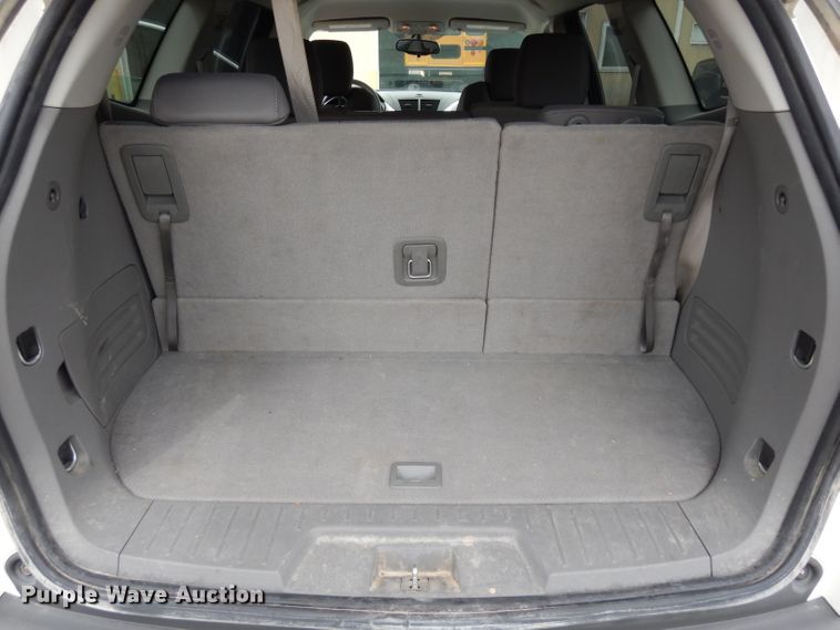 image for item DJ4299 2012 Chevrolet Traverse LS  SUV