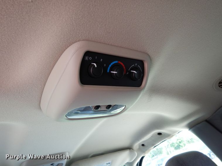 image for item DJ4363 2005 Chevrolet Tahoe  SUV