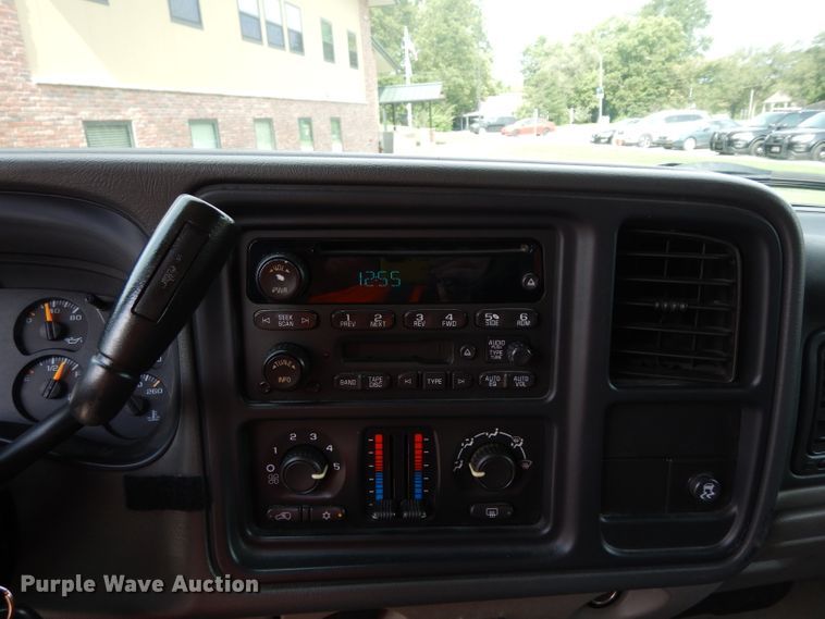 image for item DJ4363 2005 Chevrolet Tahoe  SUV