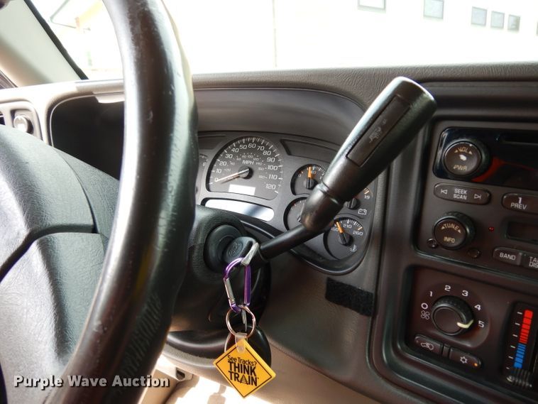 image for item DJ4363 2005 Chevrolet Tahoe  SUV