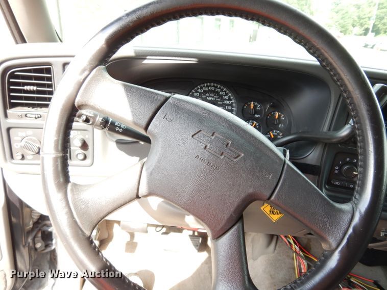 image for item DJ4363 2005 Chevrolet Tahoe  SUV