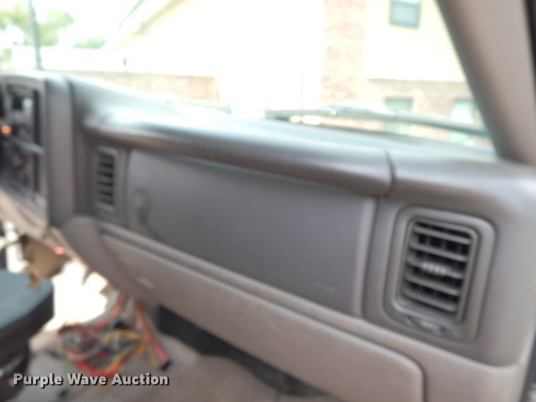 image for item DJ4363 2005 Chevrolet Tahoe  SUV