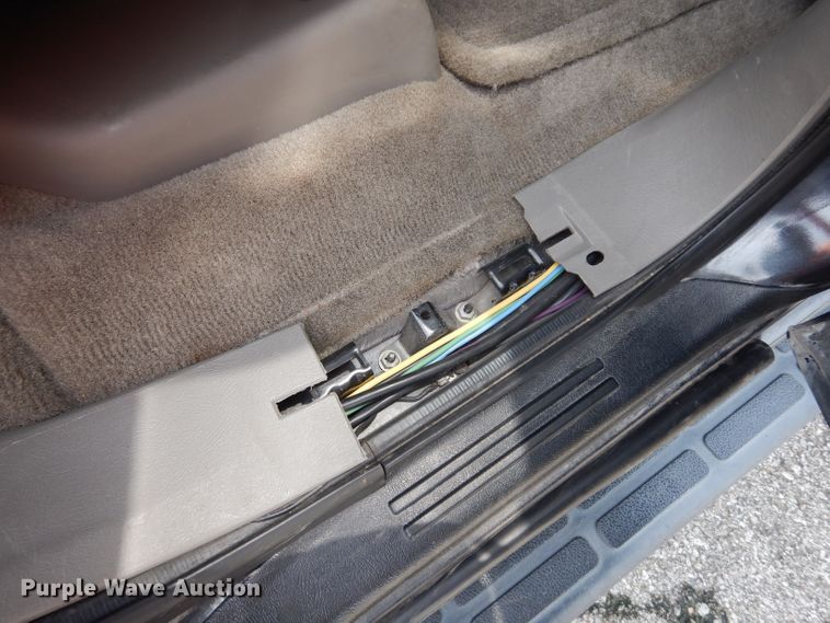 image for item DJ4363 2005 Chevrolet Tahoe  SUV