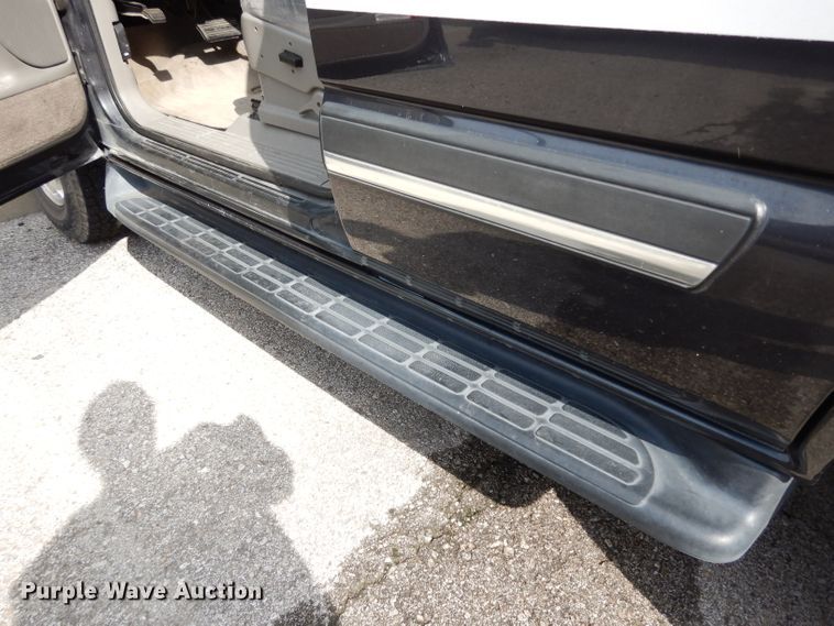 image for item DJ4363 2005 Chevrolet Tahoe  SUV