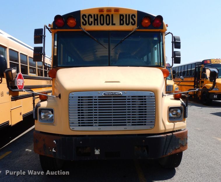 image for item DJ4417 2003 Freightliner FS65 Thomas Built  school bus
