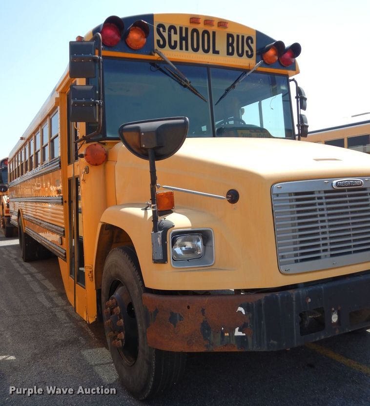 image for item DJ4417 2003 Freightliner FS65 Thomas Built  school bus
