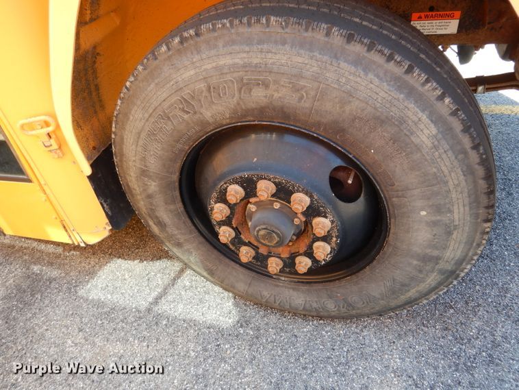 image for item DJ4417 2003 Freightliner FS65 Thomas Built  school bus