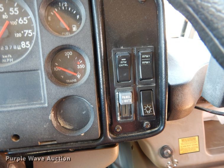 image for item DJ4417 2003 Freightliner FS65 Thomas Built  school bus