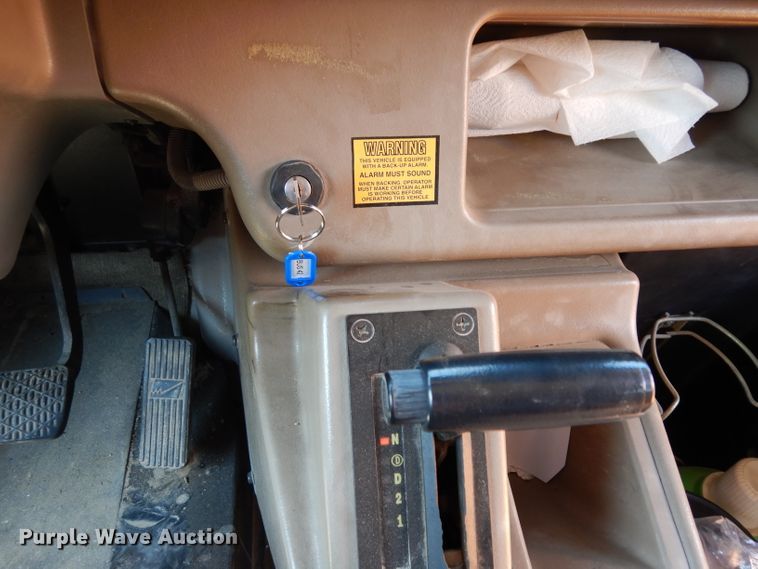 image for item DJ4417 2003 Freightliner FS65 Thomas Built  school bus