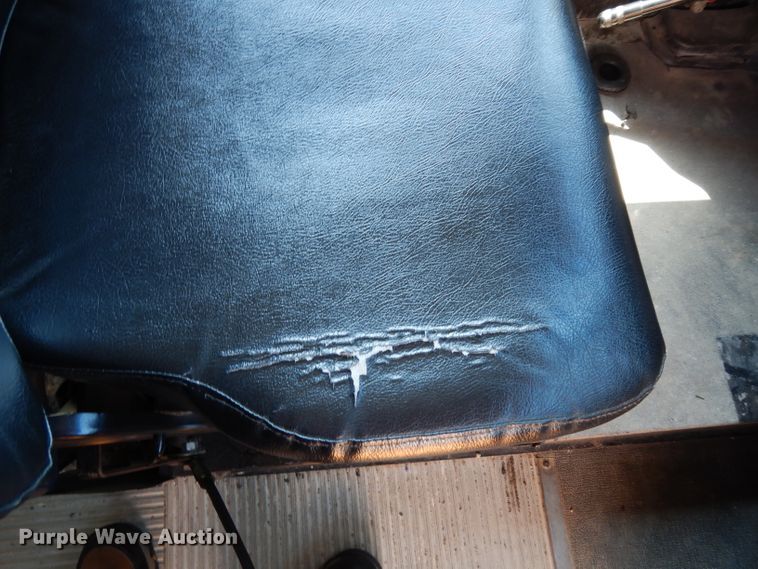 image for item DJ4417 2003 Freightliner FS65 Thomas Built  school bus