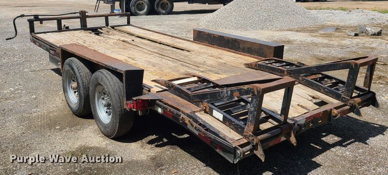 image for item EL9993 2011 Lamar utility trailer