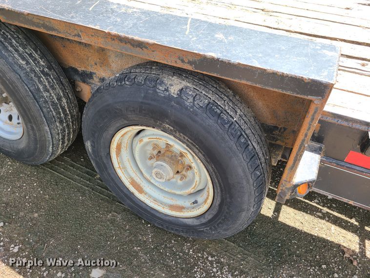 image for item EL9993 2011 Lamar utility trailer