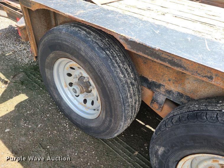 image for item EL9993 2011 Lamar utility trailer