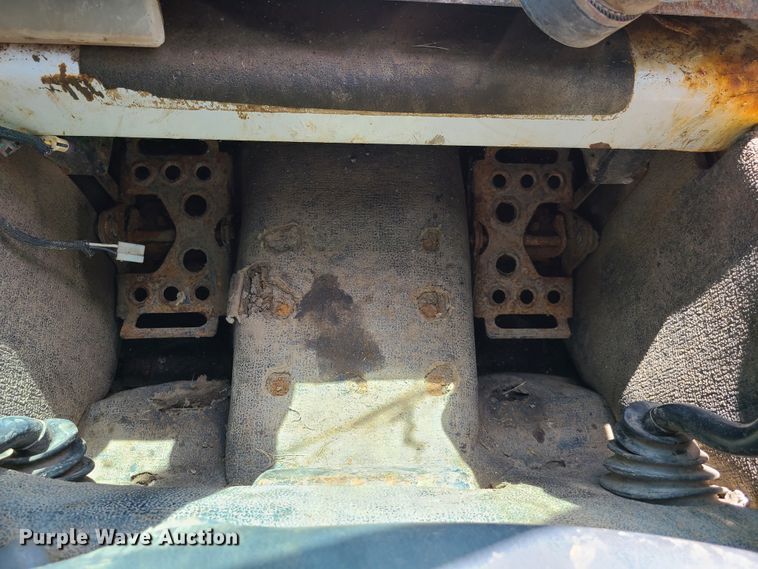 image for item EL9994 2008 Bobcat S185  skid steer loader