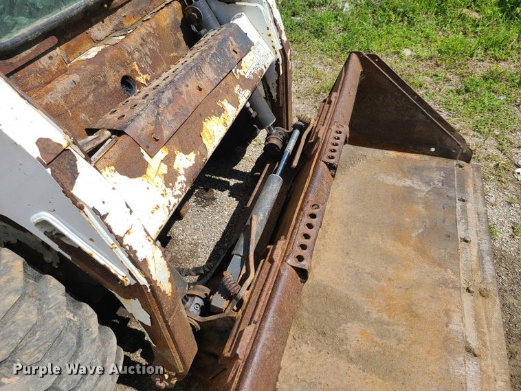 image for item EL9994 2008 Bobcat S185  skid steer loader