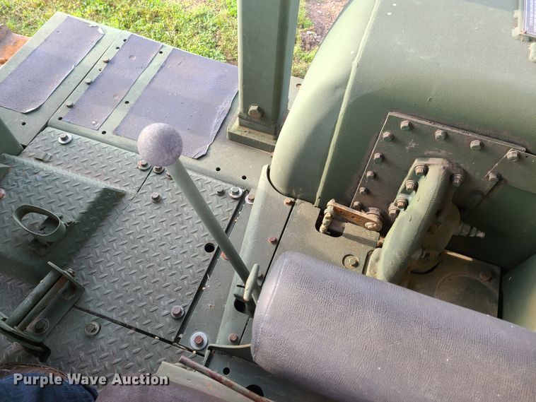 image for item EZ9129 1970 Caterpillar D7F  dozer