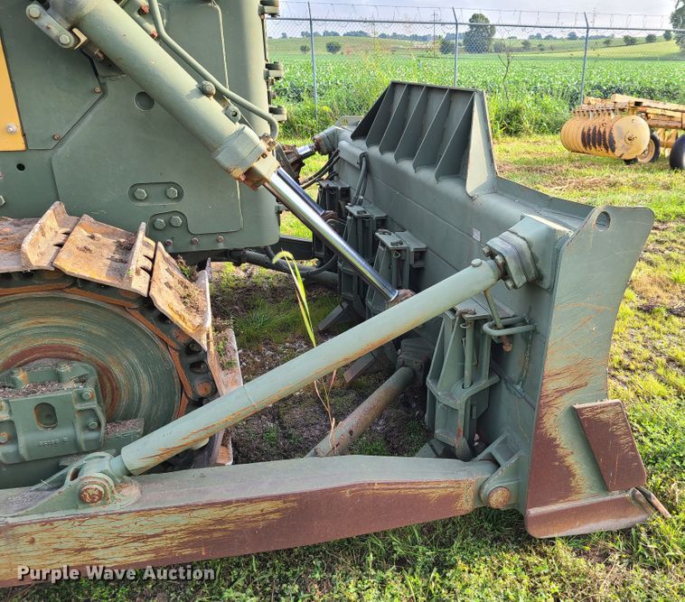 image for item EZ9129 1970 Caterpillar D7F  dozer