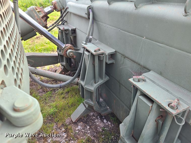 image for item EZ9129 1970 Caterpillar D7F  dozer