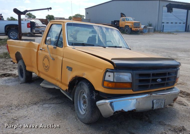 image for item FK9296 1992 Ford F150  pickup truck