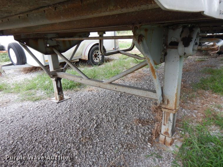 image for item FN9341 1994 Trailmobile dry van trailer