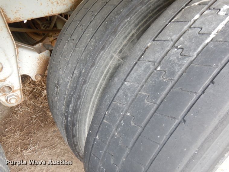 image for item FN9341 1994 Trailmobile dry van trailer