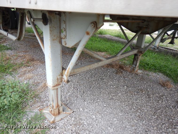 image for item FN9341 1994 Trailmobile dry van trailer