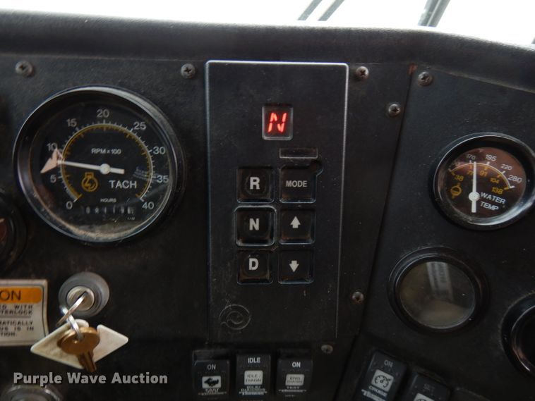 image for item FN9343 2000 Thomas Built Saf-T-Liner MVP  coach bus