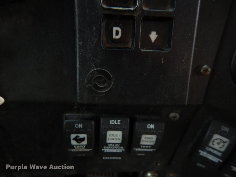 image for item FN9343 2000 Thomas Built Saf-T-Liner MVP  coach bus