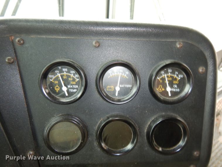 image for item FN9343 2000 Thomas Built Saf-T-Liner MVP  coach bus