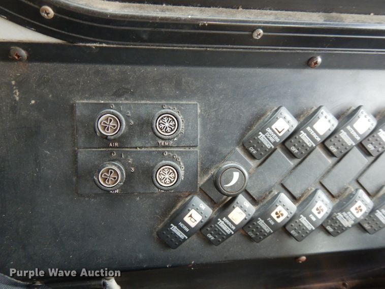 image for item FN9343 2000 Thomas Built Saf-T-Liner MVP  coach bus