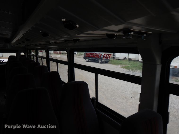 image for item FN9343 2000 Thomas Built Saf-T-Liner MVP  coach bus