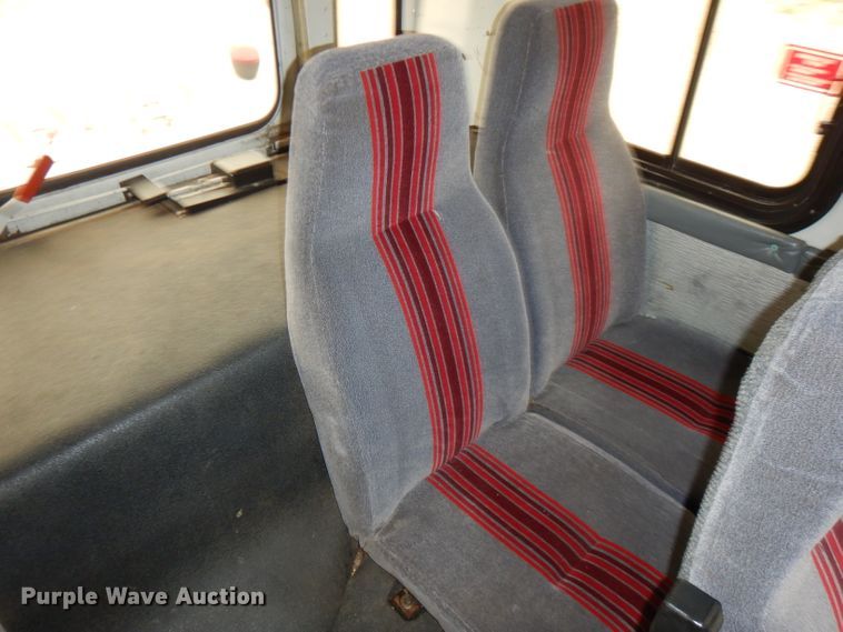 image for item FN9343 2000 Thomas Built Saf-T-Liner MVP  coach bus