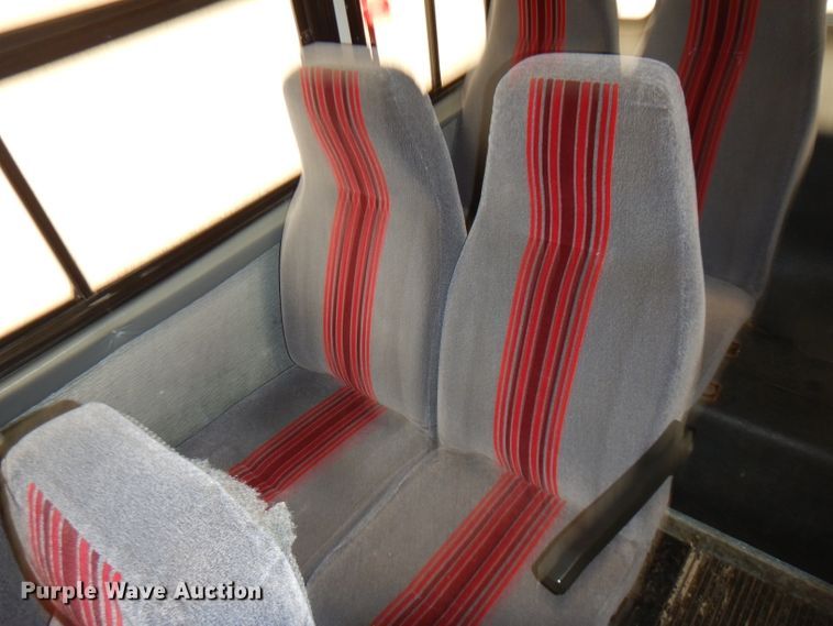 image for item FN9343 2000 Thomas Built Saf-T-Liner MVP  coach bus