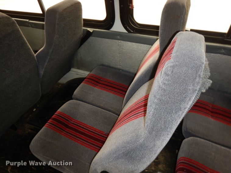 image for item FN9343 2000 Thomas Built Saf-T-Liner MVP  coach bus