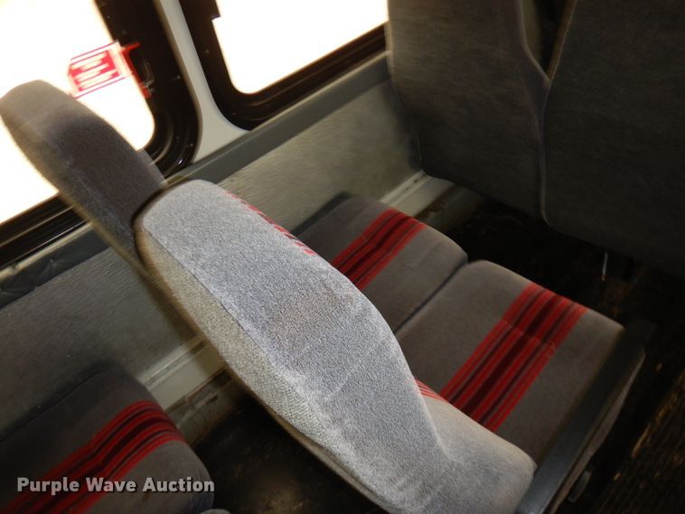 image for item FN9343 2000 Thomas Built Saf-T-Liner MVP  coach bus