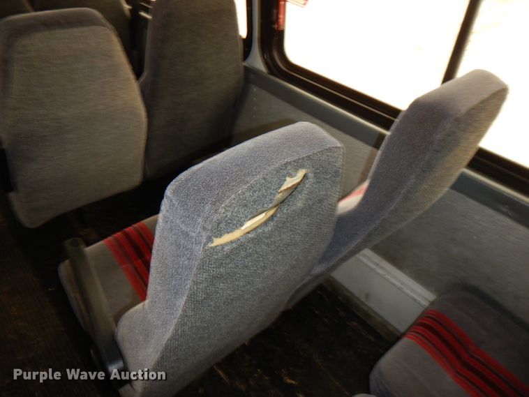 image for item FN9343 2000 Thomas Built Saf-T-Liner MVP  coach bus