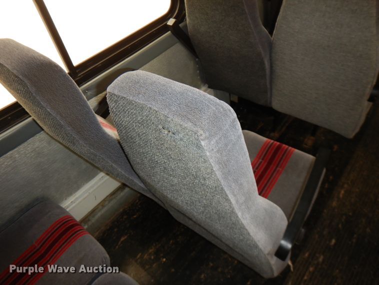 image for item FN9343 2000 Thomas Built Saf-T-Liner MVP  coach bus